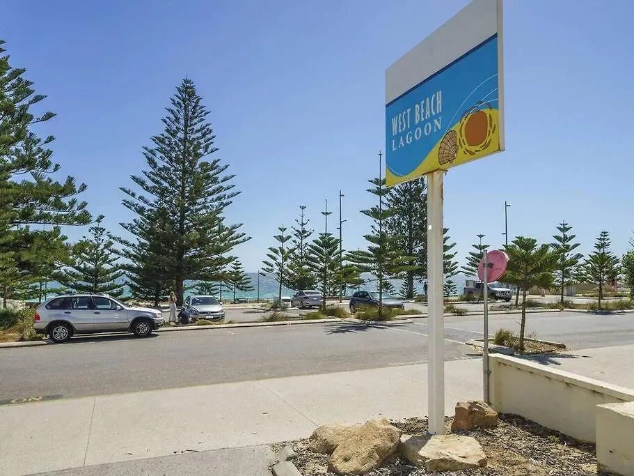 Oceanic Escape 50M To Beach Perth Apartman